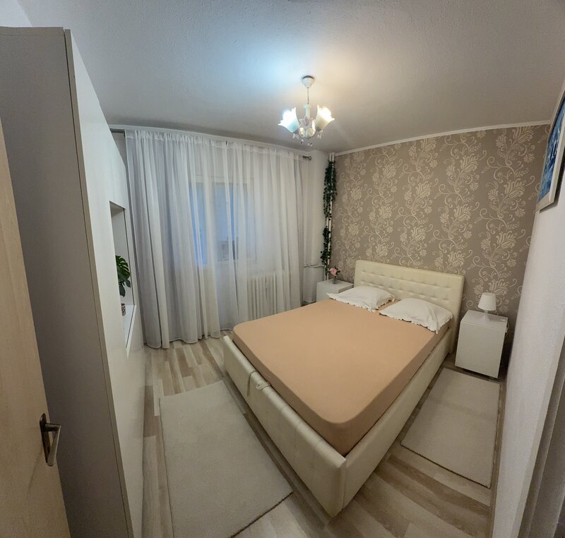 Rahova, Mihail Sebastian