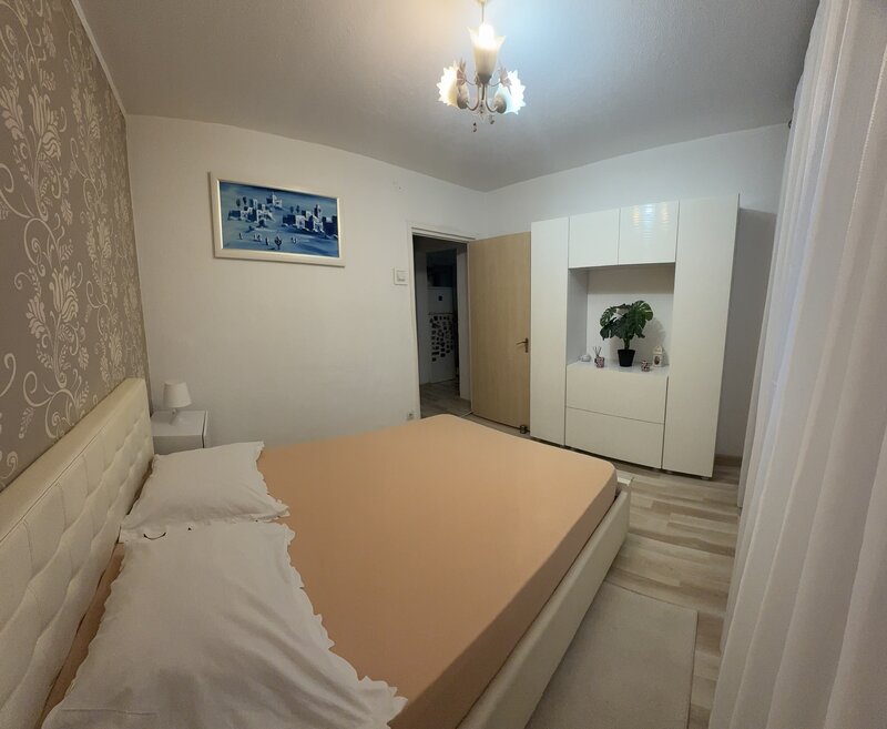 Rahova, Mihail Sebastian